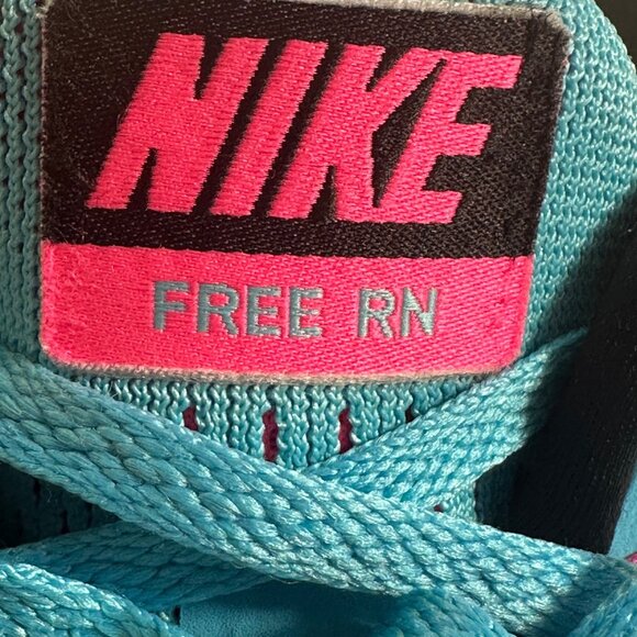 Nike Free RN Women's Size 9.5 Running Shoes Fire Pink 831509-401 Athleisure - Picture 9 of 10